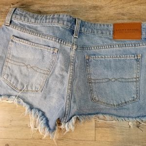 Lucky Brand, women's cut off shorts. Size 6/28.